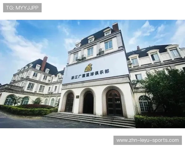 新闻中心青训队篮球赛场风云，青年篮球训练机构